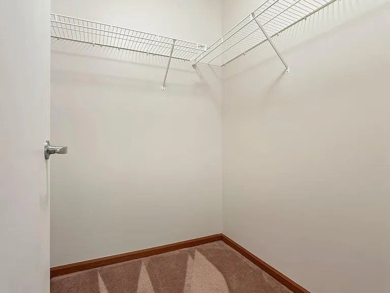 522 Farm Hill Ct — Photo 24