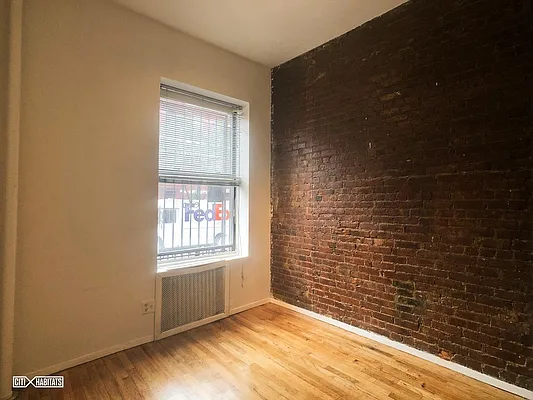 Rented by Citi Habitats | media 37