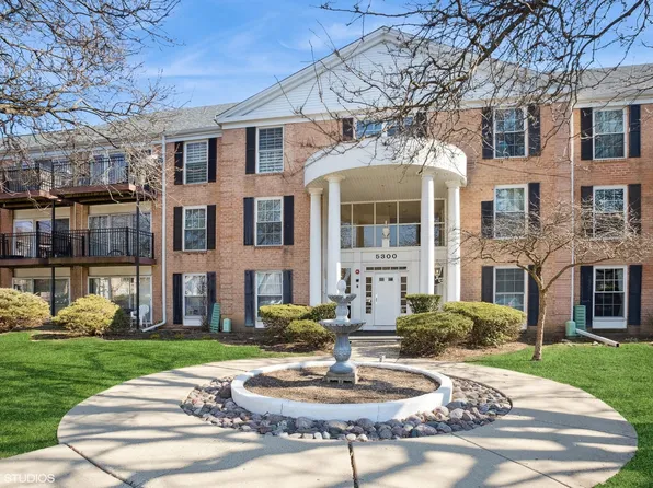 5300 Carriageway Dr APT 203, Rolling Meadows, IL 60008