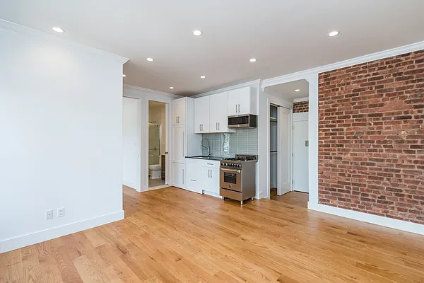 Rented by Nooklyn NYC LLC | media 62