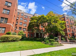 100 Prospect Ave APT 1O, Hackensack, NJ 07601