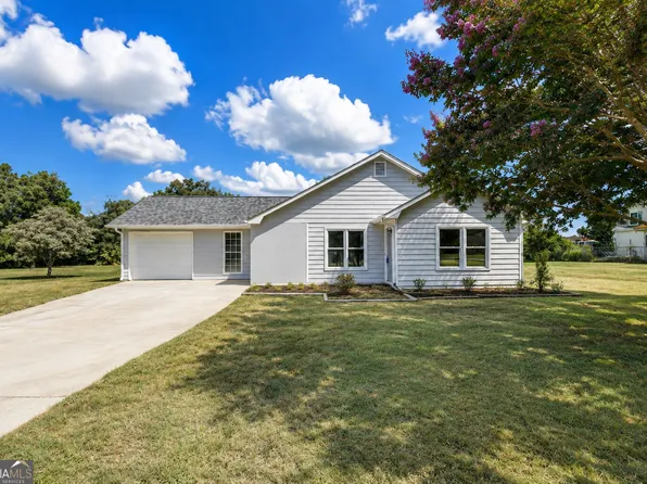 2725 Milton Bryan Dr, Loganville, GA 30052