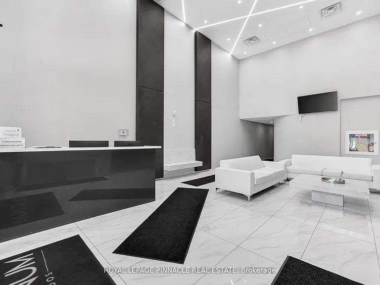 15 Queen St S #2303 — Photo 7