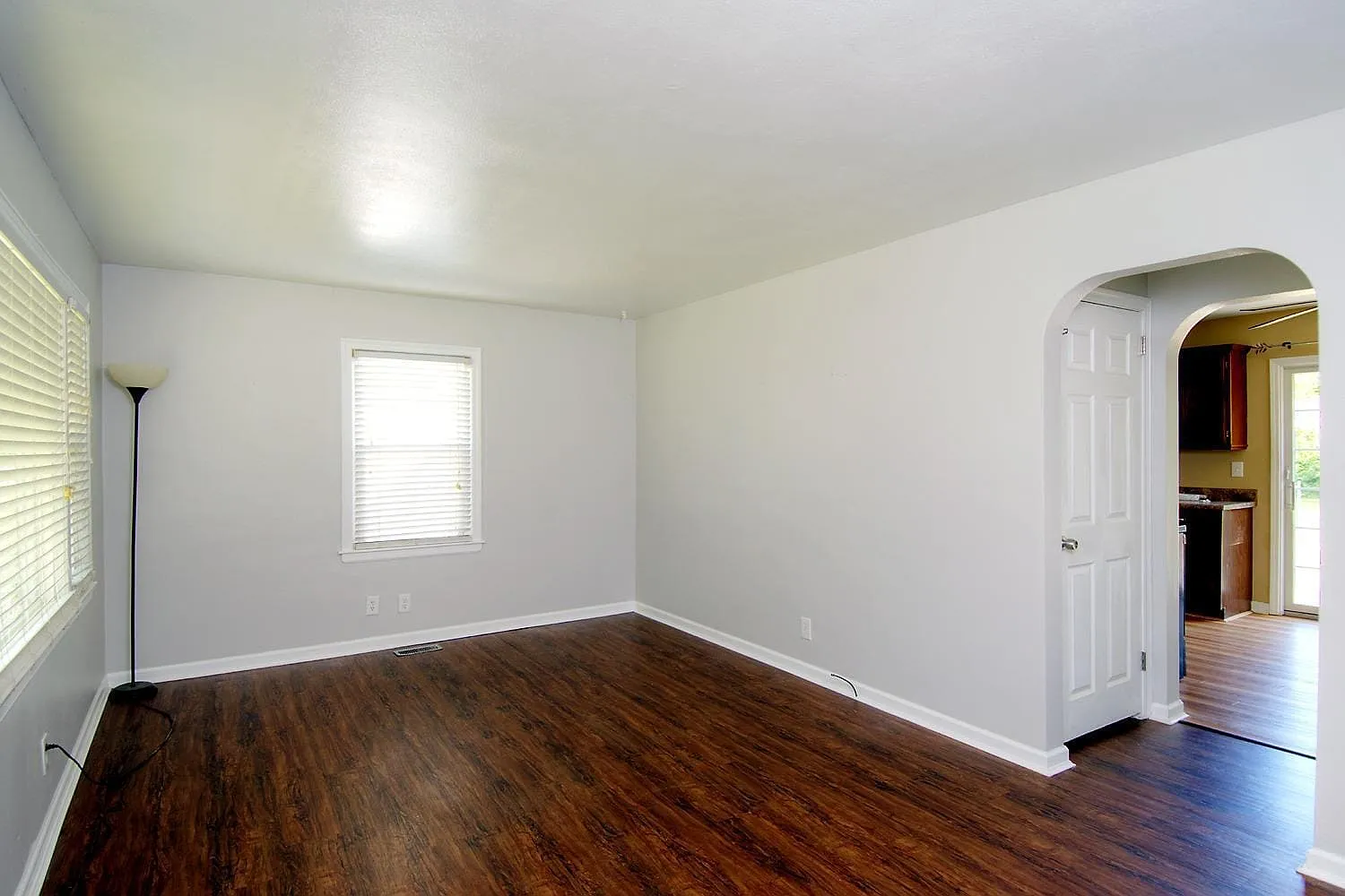 3 bed, 2.0 bath, 2016 sqft, $2,300 — Photo 3