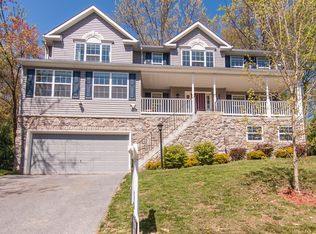 6944 Meadowlake Rd, New Market, MD 21774