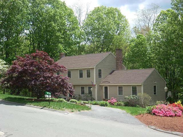 1st image of 17 Donovan Dr