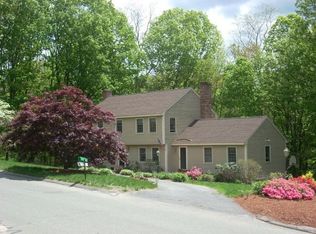 17 Donovan Dr, West Newbury, MA 01985