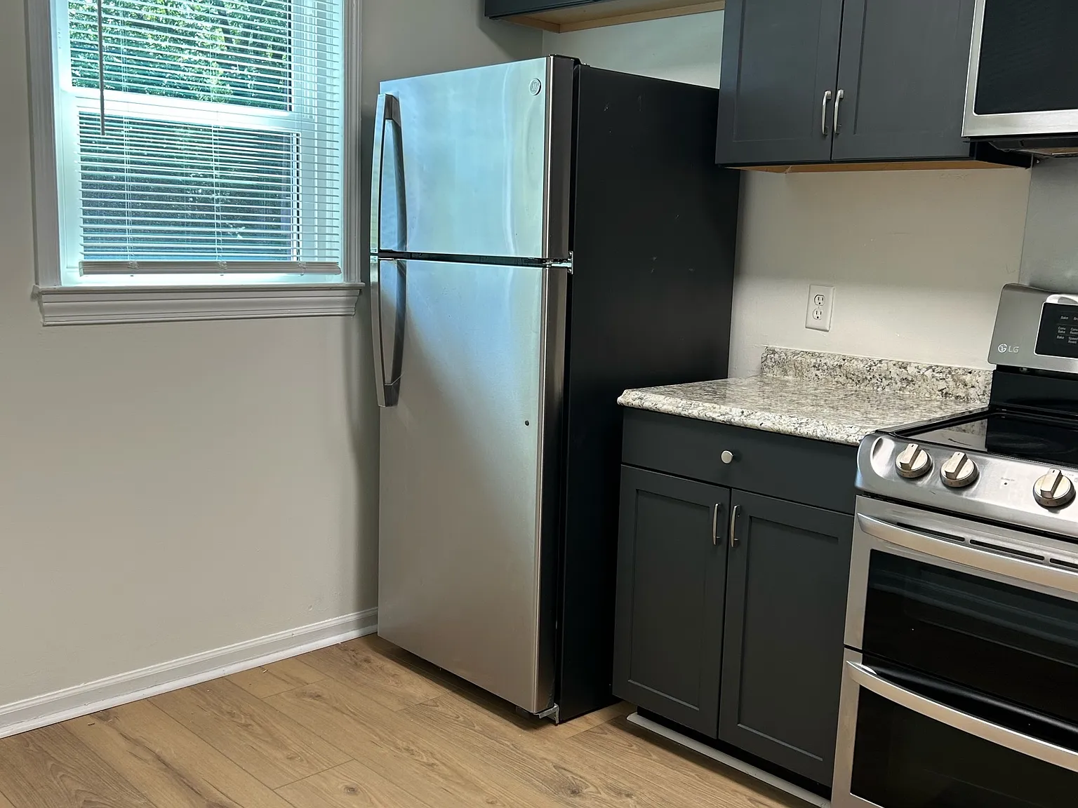 2505-#221 W Broad Street - 1 — Photo 2
