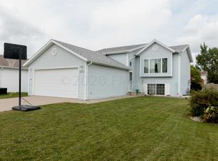920 15th Ave W, West Fargo, ND 58078