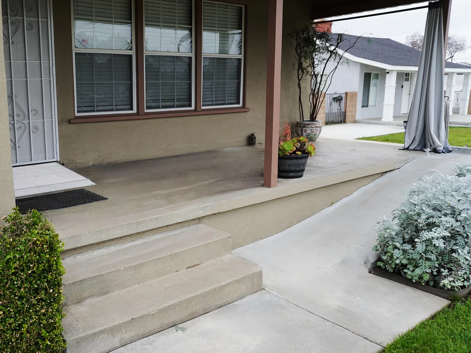 Broadway, Whittier — Photo 4