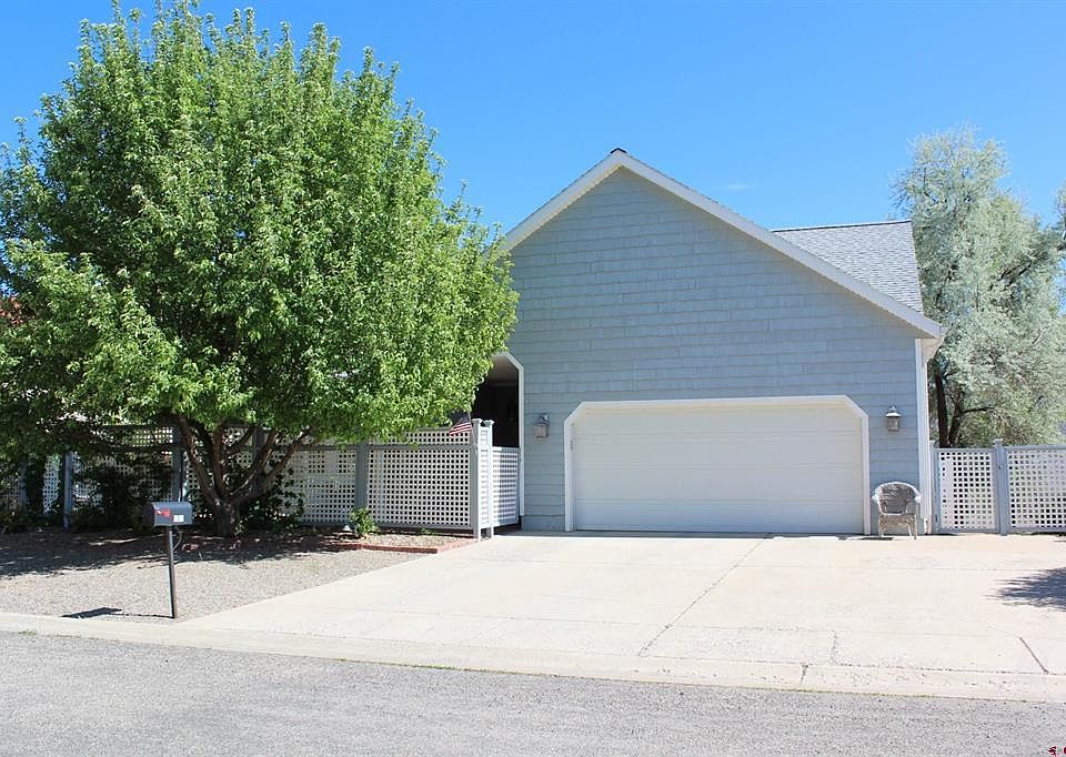 1st image of 607 Apple Drive