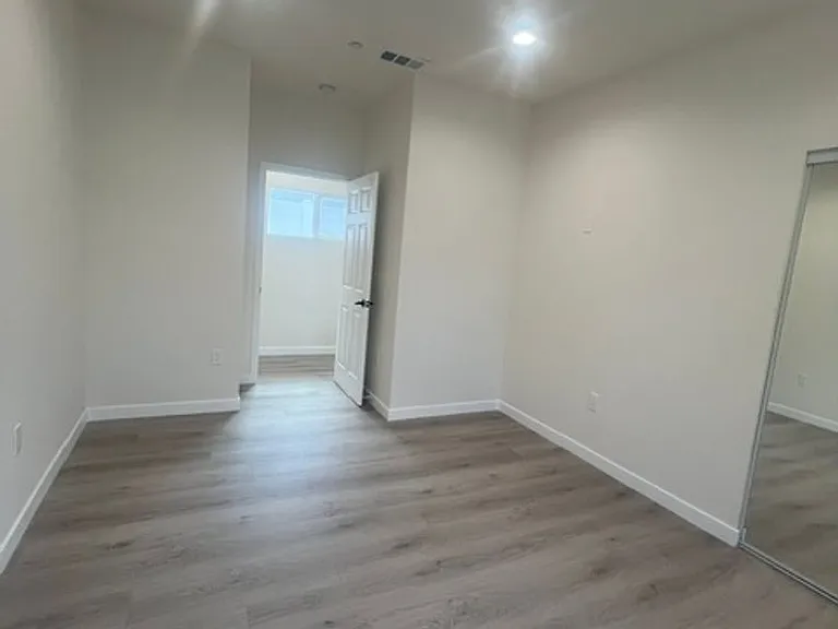 7317 -7321 Garden Grove Avenue — Photo 117