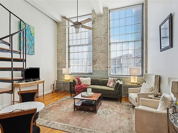 3rd image of 920 Poeyfarre St APT 247