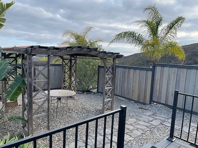 Crestwind Dr — Photo 21