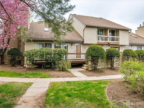 115 Kelly Dr, Edison, NJ 08820