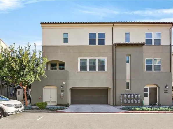 928 E Twill Ct, Anaheim, CA 92802