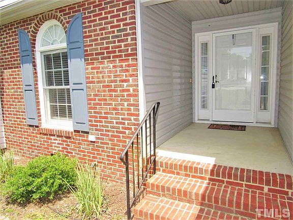 3rd image of 1646 Rogers Pointe Ln