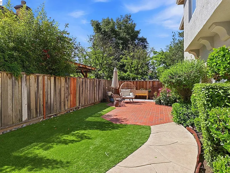780 Avante Pl — Photo 43
