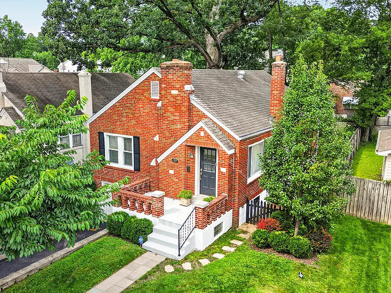 109 Handlan Ct — Photo 3