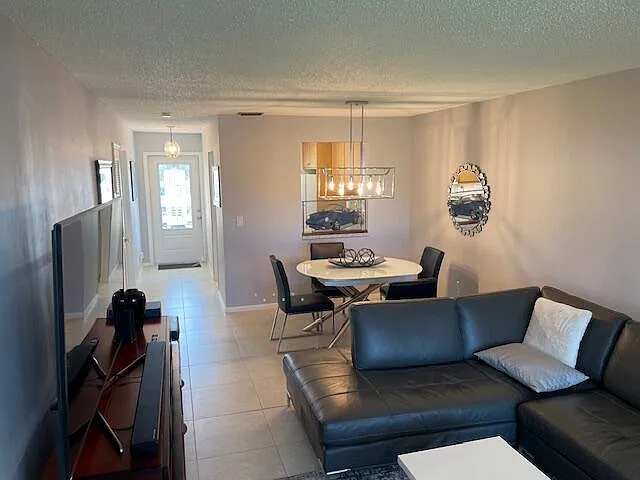 307 Lake Evelyn Dr — Photo 13