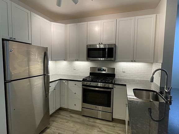 2nd image of 1641 International Dr Unit 211