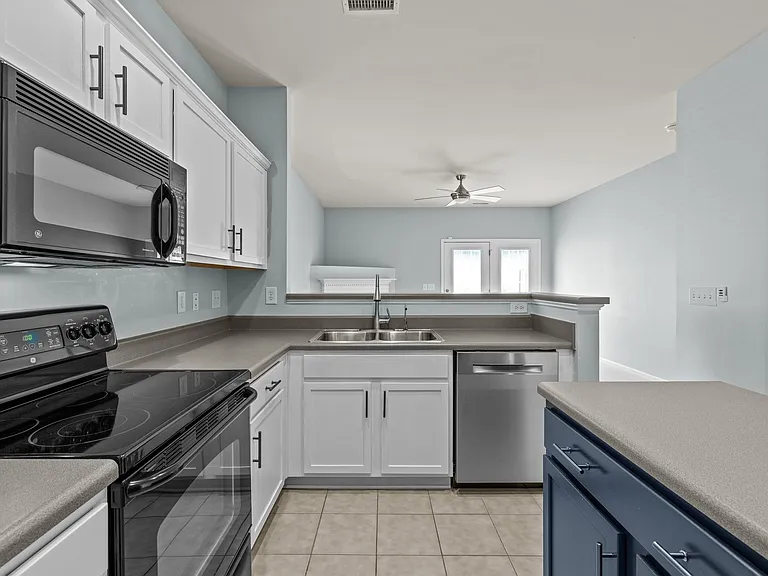 2713 Wyntercrest Ln — Photo 11