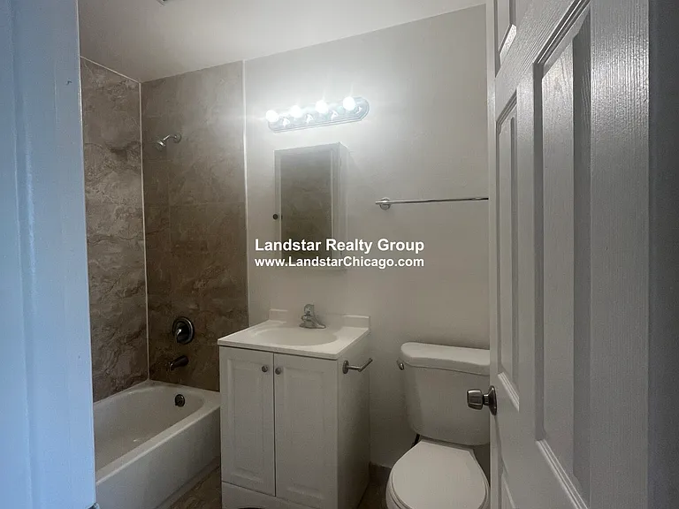8500 Waukegan Rd #12 — Photo 4