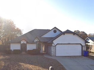401 Chimney Hill Cir, Mansfield, TX 76063