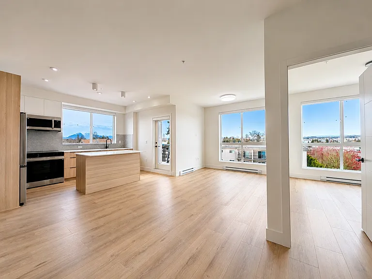 20769 Fraser Hwy #433 — Photo 1