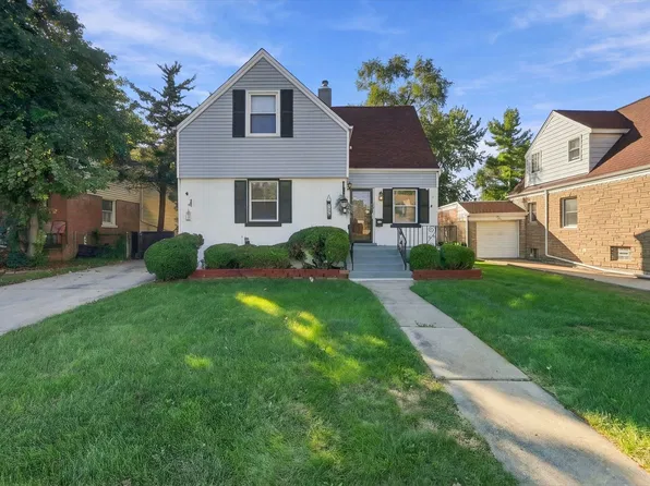 1526 Boeger Ave, Westchester, IL 60154