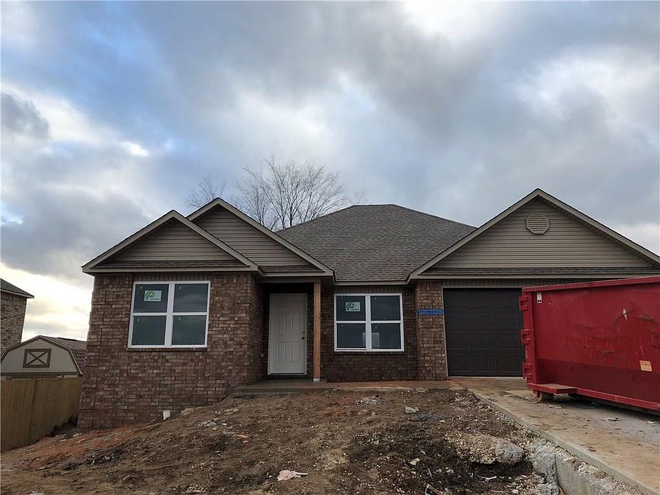 2nd image of 1031 Richland Creek Ave