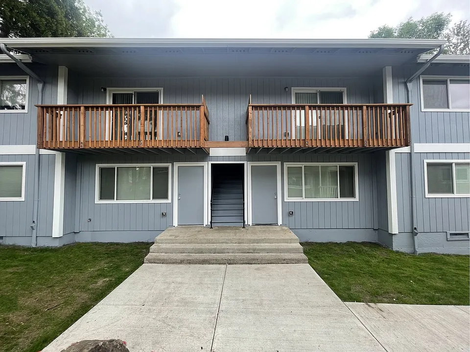 4800 SE Boardman Ave #5
