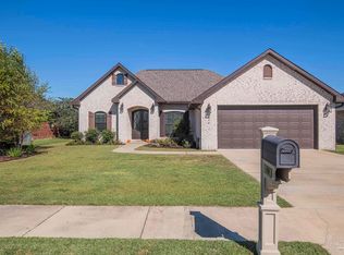5379 Southlake Dr, Pace, FL 32571