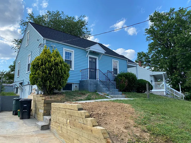 2514 S Kenwood St — Photo 22
