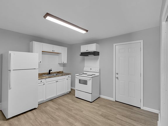 2nd image of 149 W Ridge St #2B