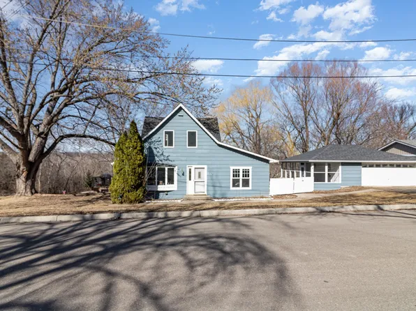 216 W Forest St, Belle Plaine, MN 56011