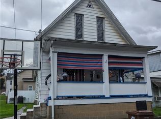 934 Commerce St, Wellsville, OH