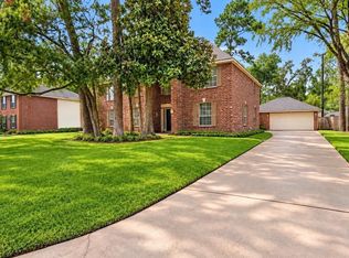 111 Pine Manor Dr, Conroe, TX 77385