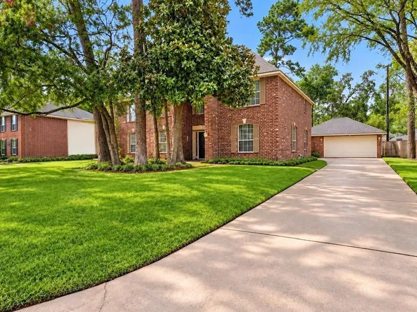 111 Pine Manor Dr, Conroe, TX 77385