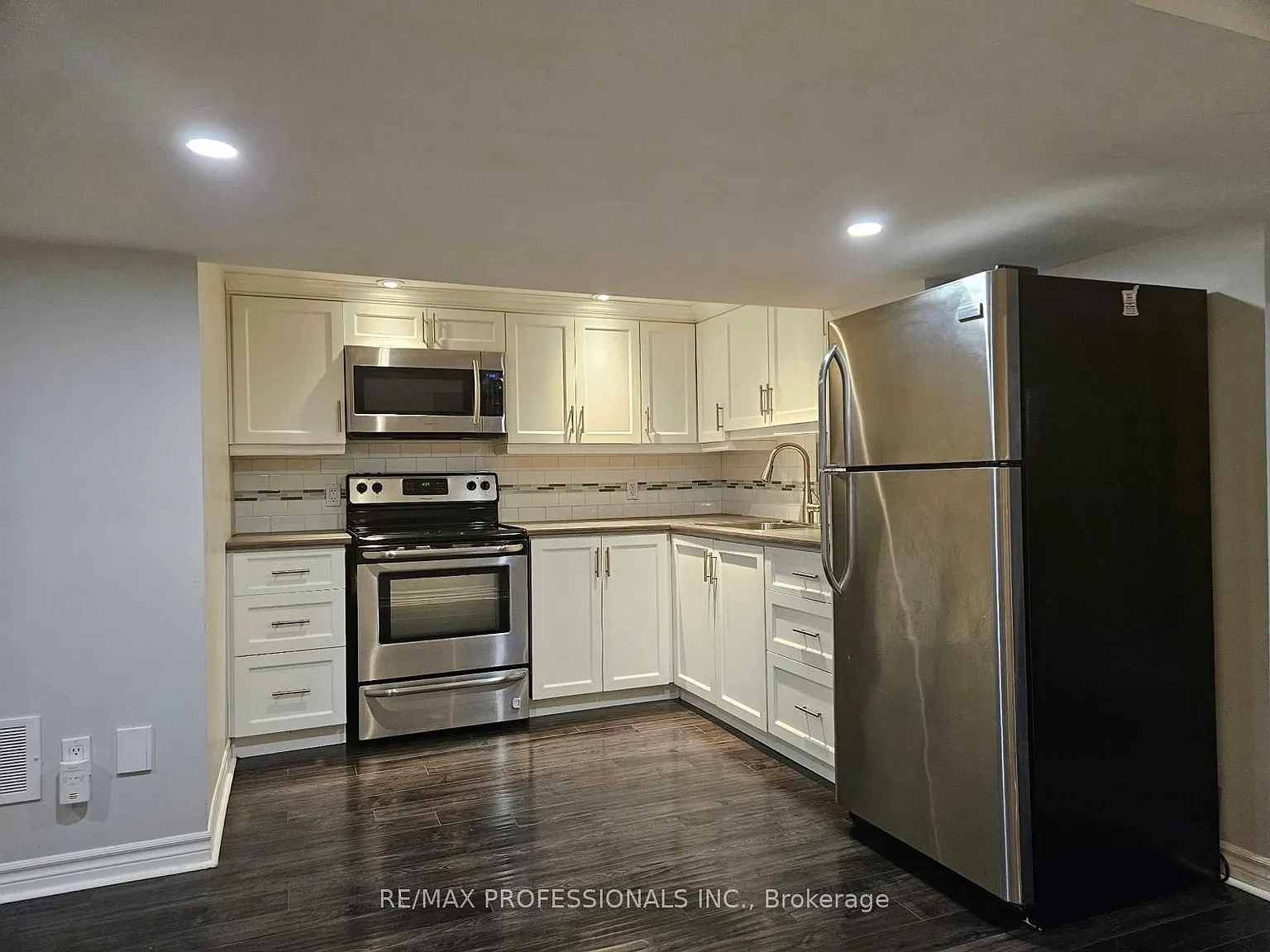 2 bed, $2,100 — Photo 4
