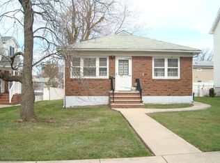 133 Ravenhurst Ave, Staten Island, NY 10310