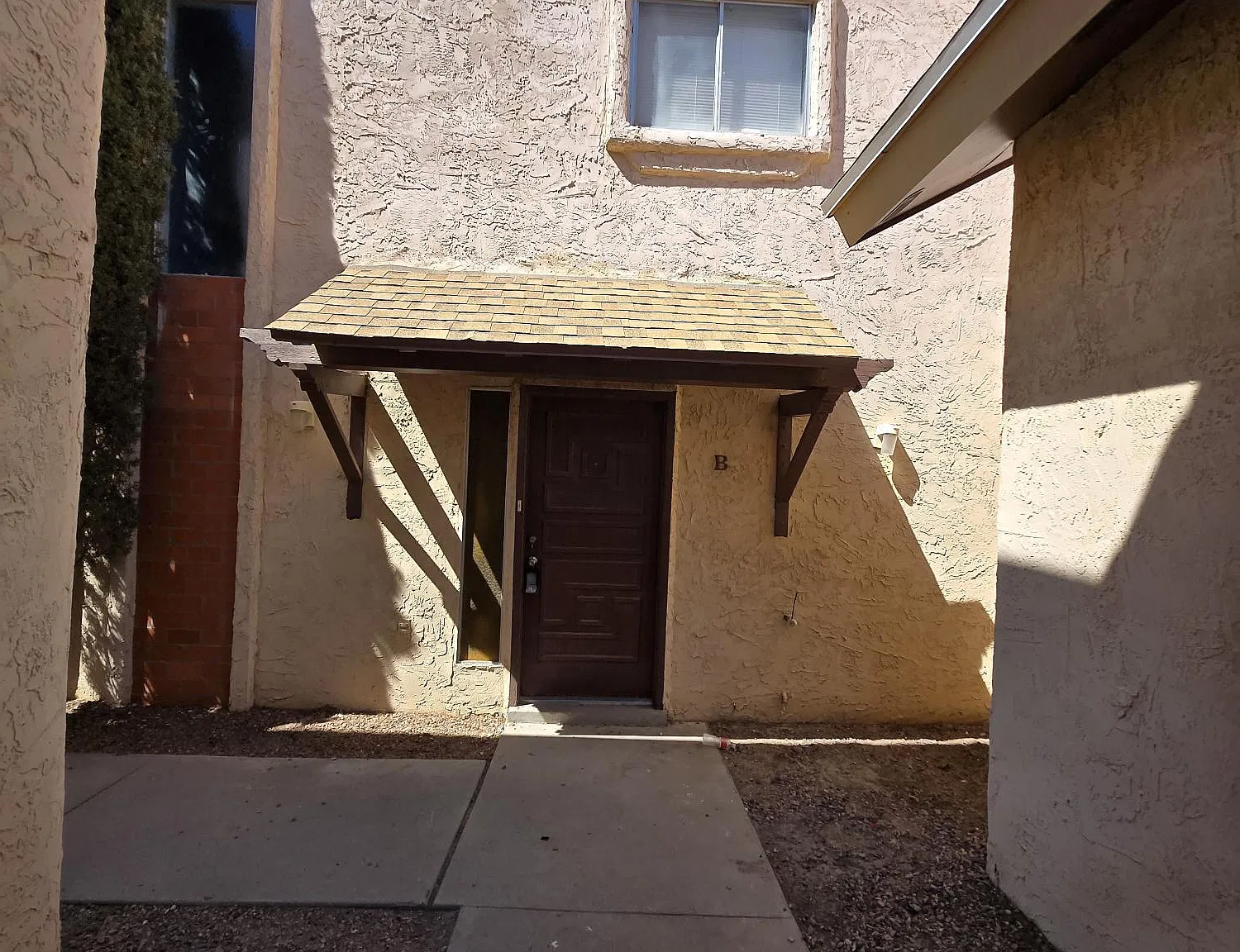 2 bed, 1.0 bath, 1076 sqft, $950 — Photo 1