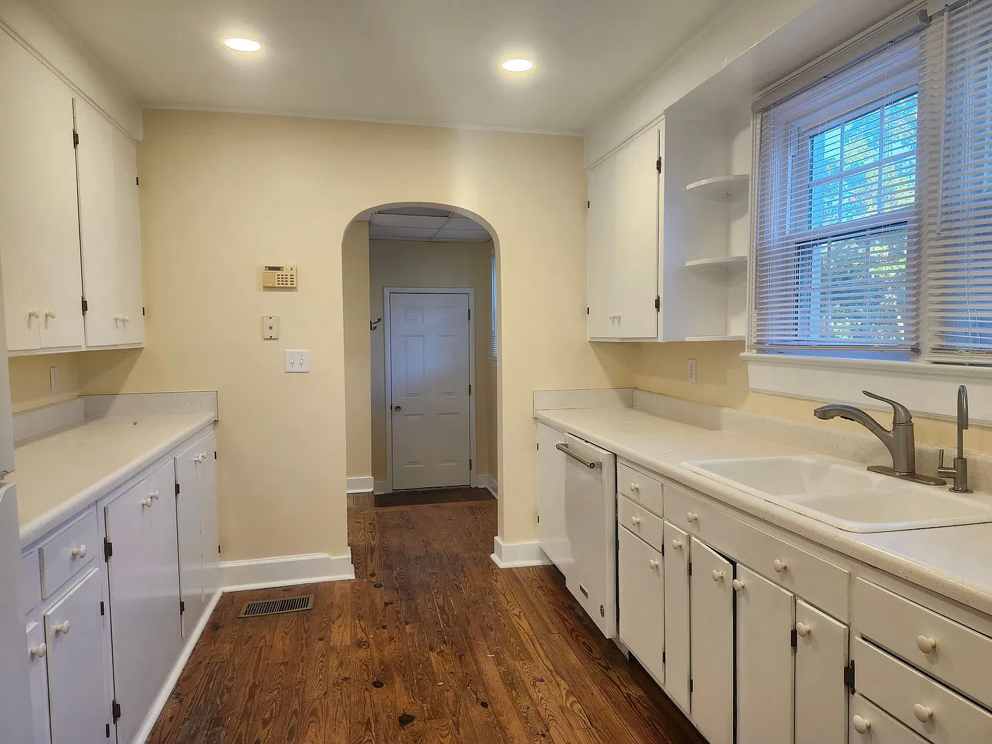 4 Bedroom 2 Bath home in North Chattanooga, TN — Photo 3