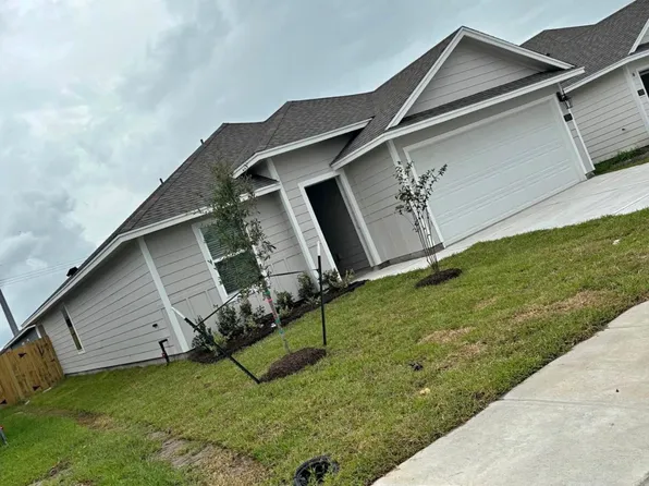 1826 Whirlaway Dr, Corpus Christi, TX 78417