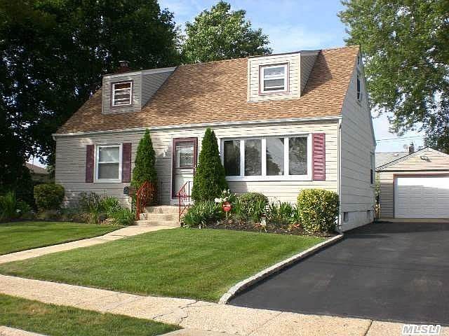 1st image of 25 Barbara Dr