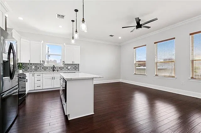 3 bed, 2.0 bath, 1500 sqft, $2,000 — Photo 4