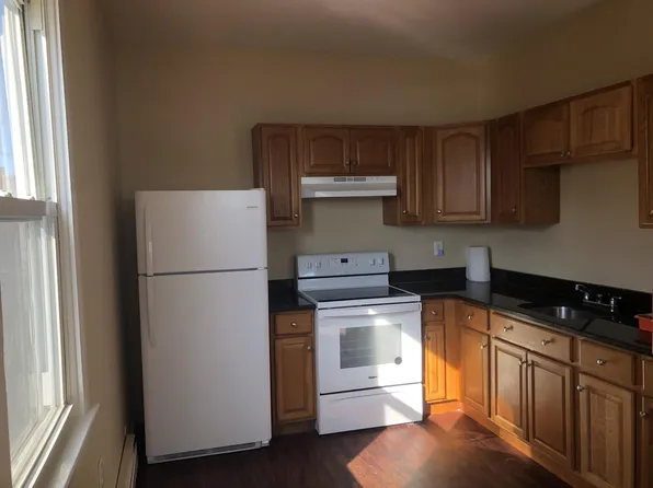 21 Sycamore St, Worcester, MA