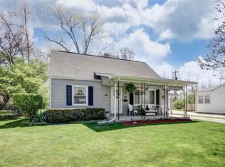 394 Old Village Rd, Columbus, OH 43228