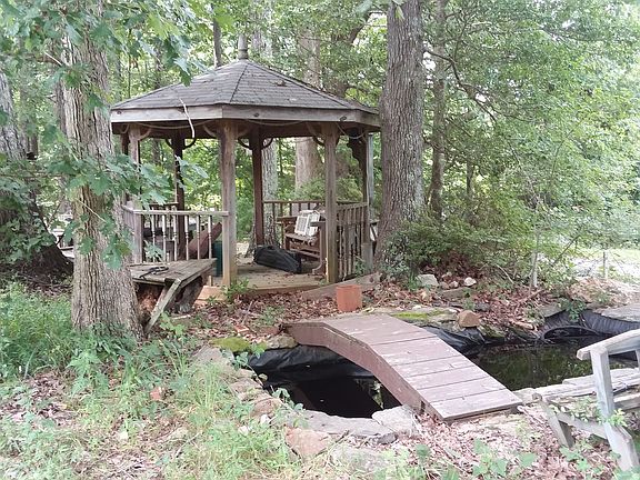 2nd image of 293 Ferguson Farm Dr