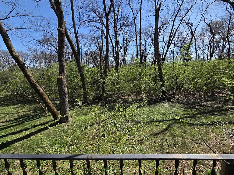 101 W Hillwood Dr #A — Photo 16